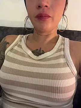 Snapshot of EmmyEvans1 chatting on 28, 5, 2026 EmmyEvans1 online show from 28, 5, 2026