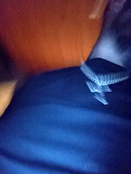 Snapshot of Kw8585kw chatting on 5, 12, 2025 Kw8585kw online show from 5, 12, 2025