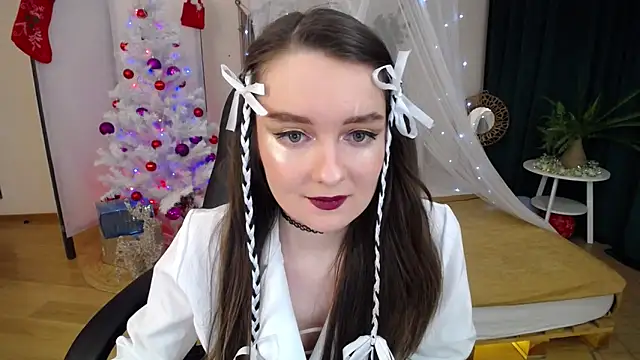 Snapshot of CloudGrace chatting on 11, 1, 2025 CloudGrace online show from 11, 1, 2025