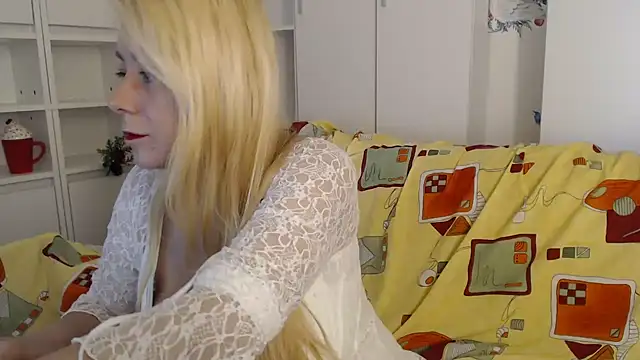 Snapshot of spell_of_love chatting on 30, 11, 2025 spell of love online show from 30, 11, 2025