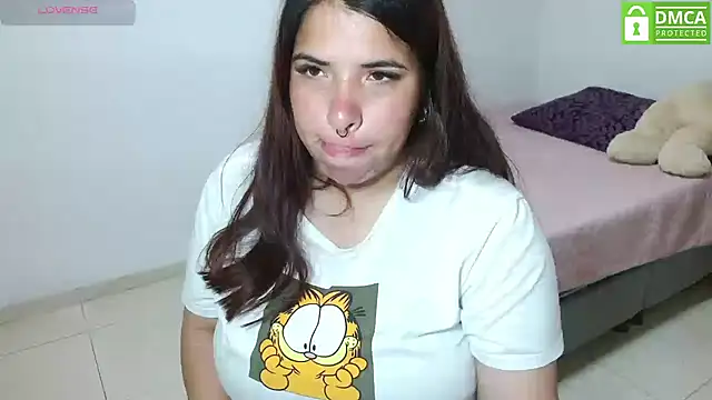 Karlathompson online show from 29, 10, 2025