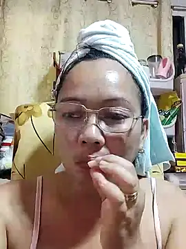 Snapshot of asianwet4u chatting on 4, 2, 2025 asianwet4u online show from 4, 2, 2025