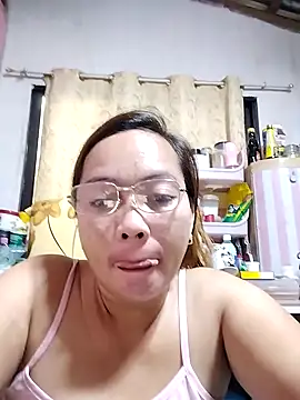 Snapshot of asianwet4u chatting on 5, 2, 2025 asianwet4u online show from 5, 2, 2025