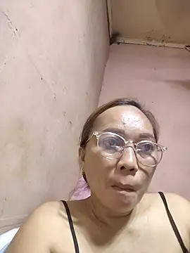 Snapshot of asianwet4u chatting on 4, 11, 2025 asianwet4u online show from 4, 11, 2025