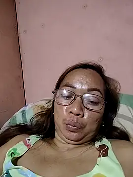 Snapshot of asianwet4u chatting on 10, 11, 2025 asianwet4u online show from 10, 11, 2025