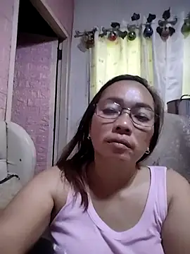 Snapshot of asianwet4u chatting on 12, 11, 2025 asianwet4u online show from 12, 11, 2025