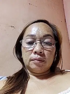 Snapshot of asianwet4u chatting on 12, 11, 2025 asianwet4u online show from 12, 11, 2025