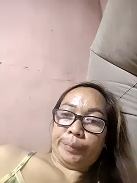 Snapshot of asianwet4u chatting on 5, 12, 2025 asianwet4u online show from 5, 12, 2025