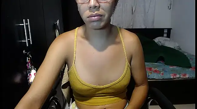 sensual nataliee online show from 4, 1, 2025