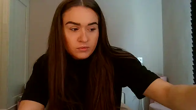 Snapshot of avajade chatting on 10, 9, 2025 avajade online show from 10, 9, 2025