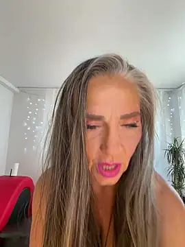 Snapshot of Alimela chatting on 29, 4, 2026 Alimela online show from 29, 4, 2026