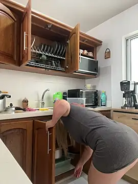 moniquerainx online show from 1, 4, 2026