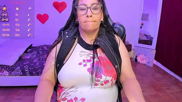 esmeralda milf online show from 23, 3, 2026