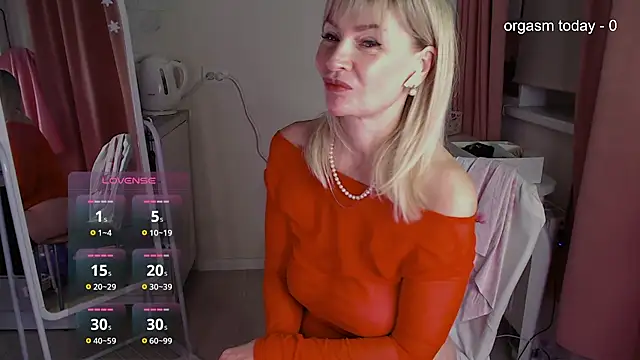 Snapshot of JuliaVilnet chatting on 22, 1, 2025 JuliaVilnet online show from 22, 1, 2025