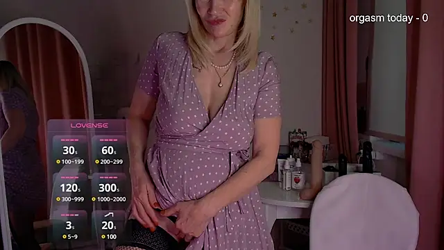 Snapshot of JuliaVilnet chatting on 15, 2, 2025 JuliaVilnet online show from 15, 2, 2025