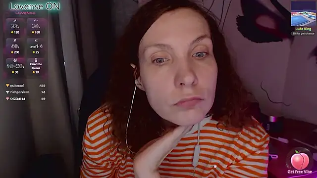 Snapshot of JohansonKatie chatting on 4, 3, 2025 JohansonKatie online show from 4, 3, 2025