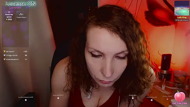 Snapshot of JohansonKatie chatting on 8, 3, 2025 JohansonKatie online show from 8, 3, 2025