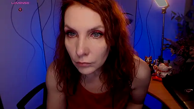 Snapshot of JohansonKatie chatting on 3, 12, 2025 JohansonKatie online show from 3, 12, 2025