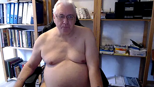 SchwanzhureXXL online show from 12, 9, 2025