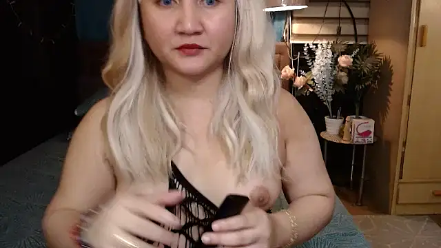 xheavenlytrans online show from 7, 10, 2025