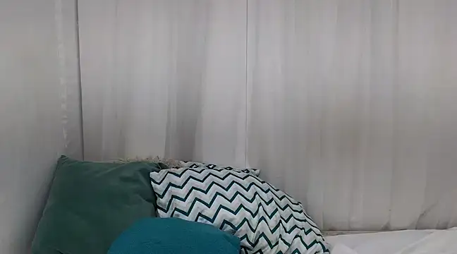 Snapshot of ninaa_fox chatting on 20, 3, 2025 ninaa fox online show from 20, 3, 2025
