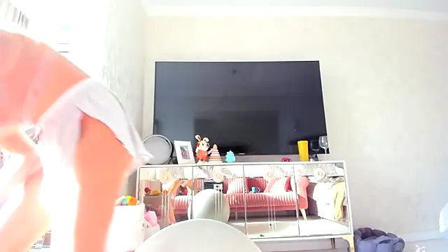 Iris cherry online show from 3, 2, 2025