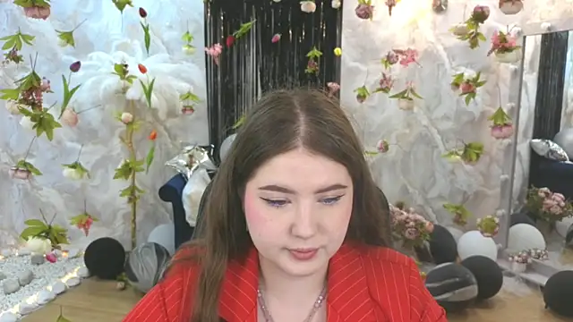 NicoleFoxery online show from 18, 7, 2026