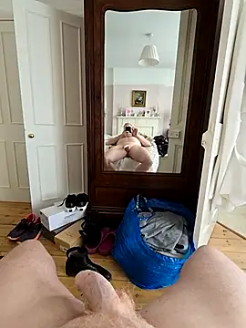 Snapshot of theSecretBallerino chatting on 21, 2, 2025 theSecretBallerino online show from 21, 2, 2025