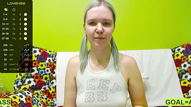 Snapshot of Ultra_Meow chatting on 11, 2, 2025 Ultra Meow online show from 11, 2, 2025