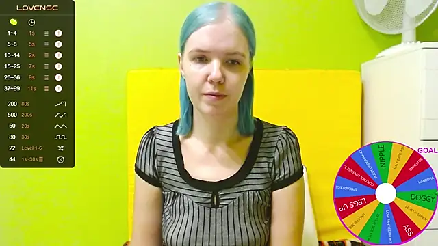 Snapshot of Ultra_Meow chatting on 12, 10, 2025 Ultra Meow online show from 12, 10, 2025