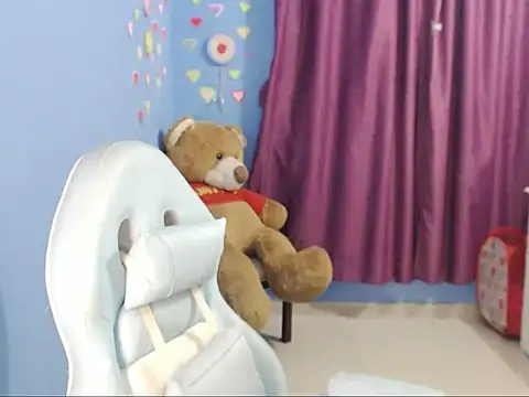 Snapshot of BOREAL_MOON chatting on 15, 2, 2025 BOREAL MOON online show from 15, 2, 2025