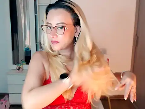 Snapshot of BOREAL_MOON chatting on 28, 10, 2025 BOREAL MOON online show from 28, 10, 2025