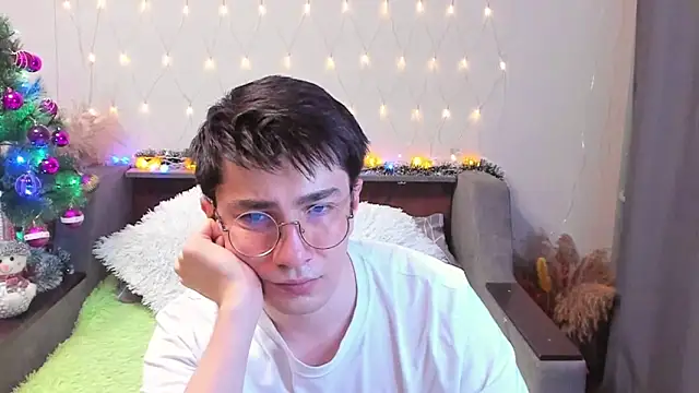 Snapshot of Yumi_steve chatting on 14, 12, 2024 Yumi steve online show from 14, 12, 2024