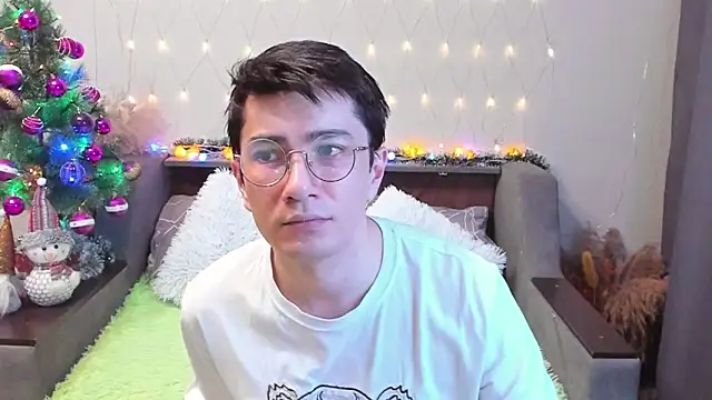 Snapshot of Yumi_steve chatting on 14, 12, 2024 Yumi steve online show from 14, 12, 2024