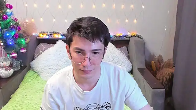 Snapshot of Yumi_steve chatting on 15, 12, 2024 Yumi steve online show from 15, 12, 2024