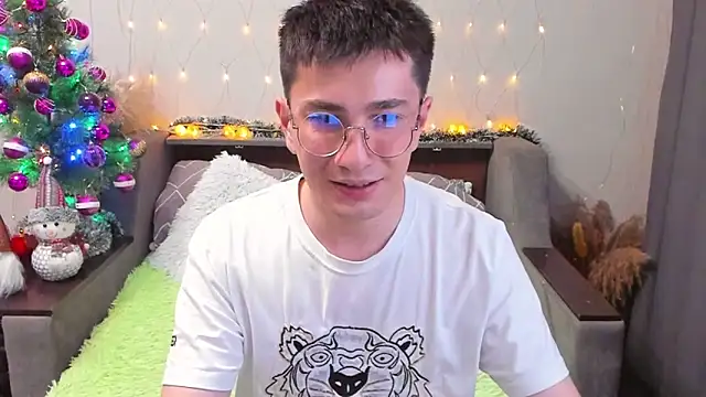 Snapshot of Yumi_steve chatting on 25, 12, 2024 Yumi steve online show from 25, 12, 2024