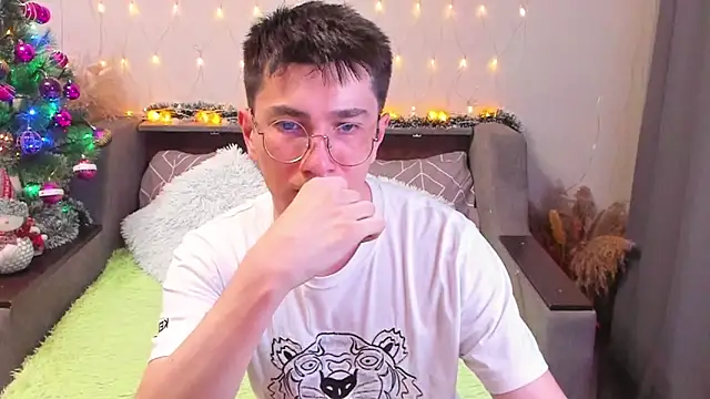 Snapshot of Yumi_steve chatting on 27, 12, 2024 Yumi steve online show from 27, 12, 2024