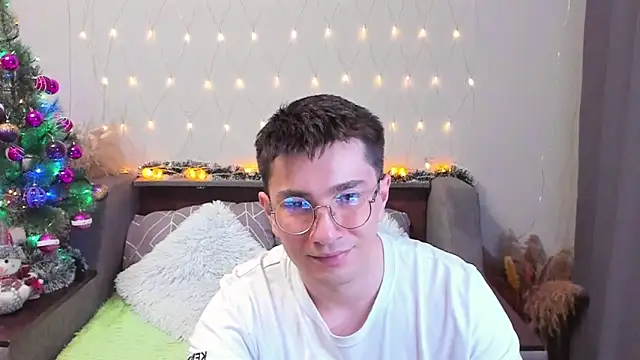 Snapshot of Yumi_steve chatting on 28, 12, 2024 Yumi steve online show from 28, 12, 2024