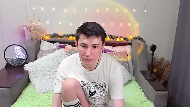 Snapshot of Yumi_steve chatting on 11, 9, 2025 Yumi steve online show from 11, 9, 2025