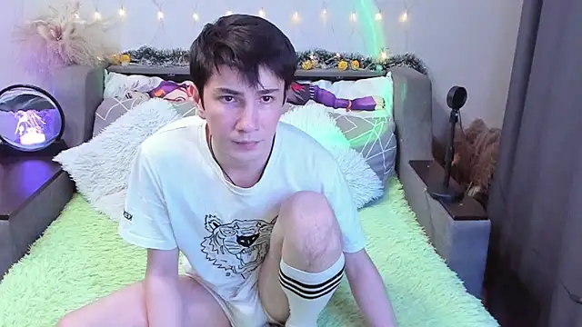 Snapshot of Yumi_steve chatting on 14, 11, 2025 Yumi steve online show from 14, 11, 2025