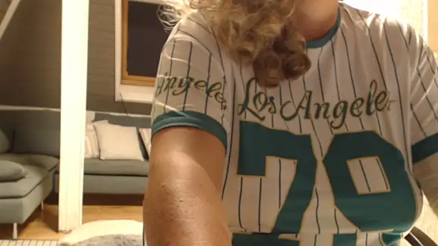 Snapshot of KimMitchelli chatting on 14, 10, 2025 KimMitchelli online show from 14, 10, 2025