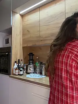 Marilyn La Rose online show from 2, 4, 2026