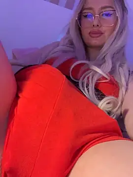 Snapshot of mollyxxx chatting on 8, 1, 2025 mollyxxx online show from 8, 1, 2025