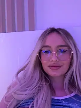 Snapshot of mollyxxx chatting on 11, 1, 2025 mollyxxx online show from 11, 1, 2025