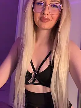 Snapshot of mollyxxx chatting on 31, 1, 2025 mollyxxx online show from 31, 1, 2025