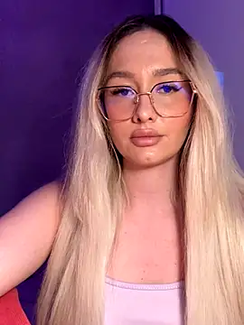 Snapshot of mollyxxx chatting on 9, 11, 2025 mollyxxx online show from 9, 11, 2025