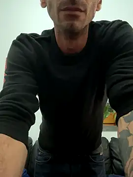 Snapshot of coppiaMeMisstress chatting on 7, 11, 2025 coppiaMeMisstress online show from 7, 11, 2025