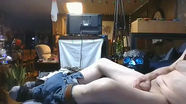 Snapshot of Makowboy chatting on 14, 10, 2025 Makowboy online show from 14, 10, 2025