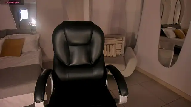 MiaRoberts1 online show from 22, 10, 2025