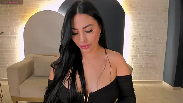 MiaRoberts1 online show from 3, 8, 2026